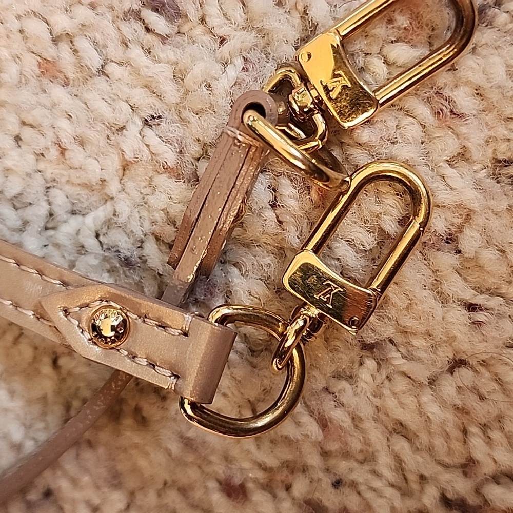 Louis Vuitton Vernis Champagne Tan Beige Patent Leather Small Gold Purse Strap - Picture 4 of 6